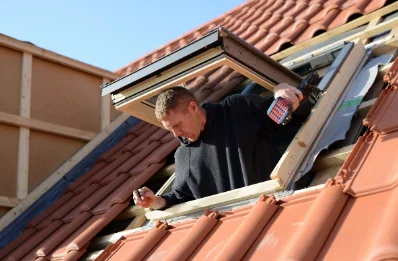 Pose de fenêtres de toit Velux à Douriez